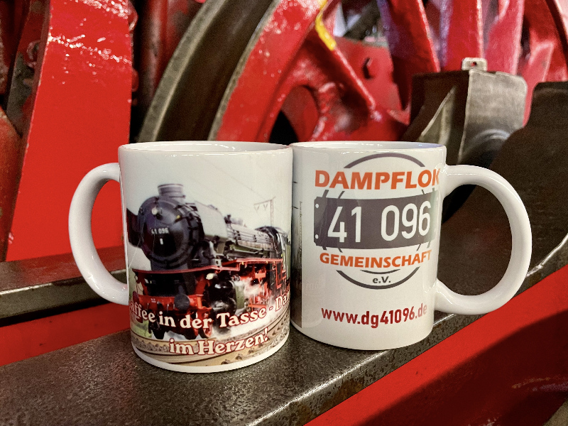 Kaffeebecher Dampf im Herzen